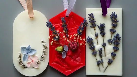 3 Арома саше на сірому фоні